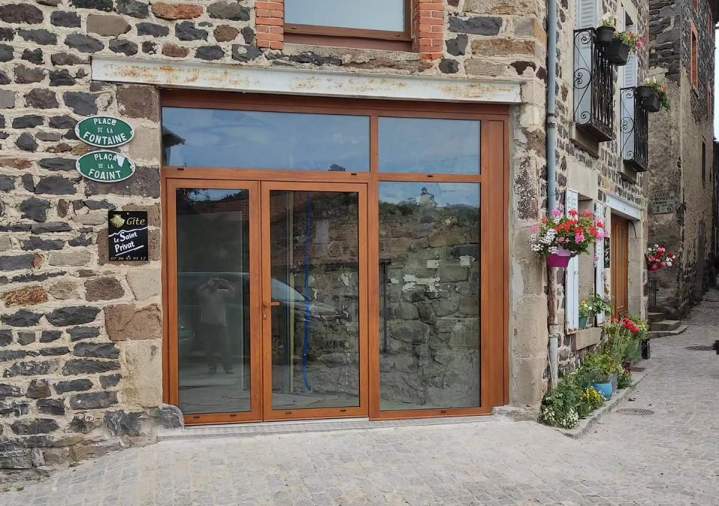 Service d'installation de porte à Saugues