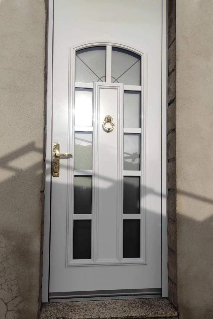 Pose de porte Saugues