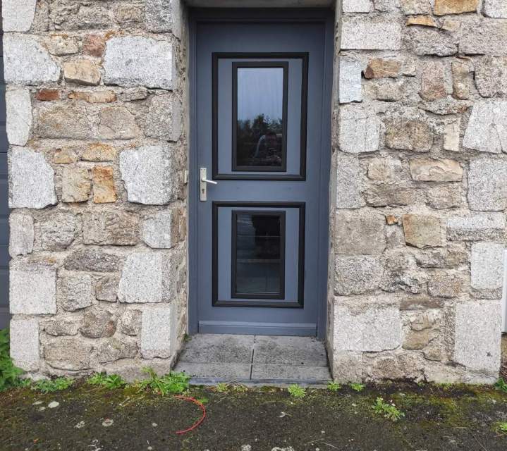 Élégance et sécurité pour votre entrée.