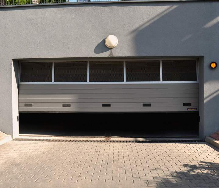 Installation porte de garage Saugues